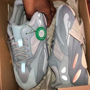 Yeezy inertia 700s size 8 1/2
